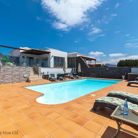 Villa Lobos - Retro Family By Now Playa Blanca (Lanzarote)